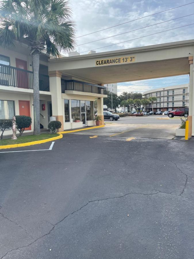 Hole Inn The Wall Hotel - Fort Walton Beach - Sunset Plaza - Nearby Beaches & Hurlburt Exterior foto